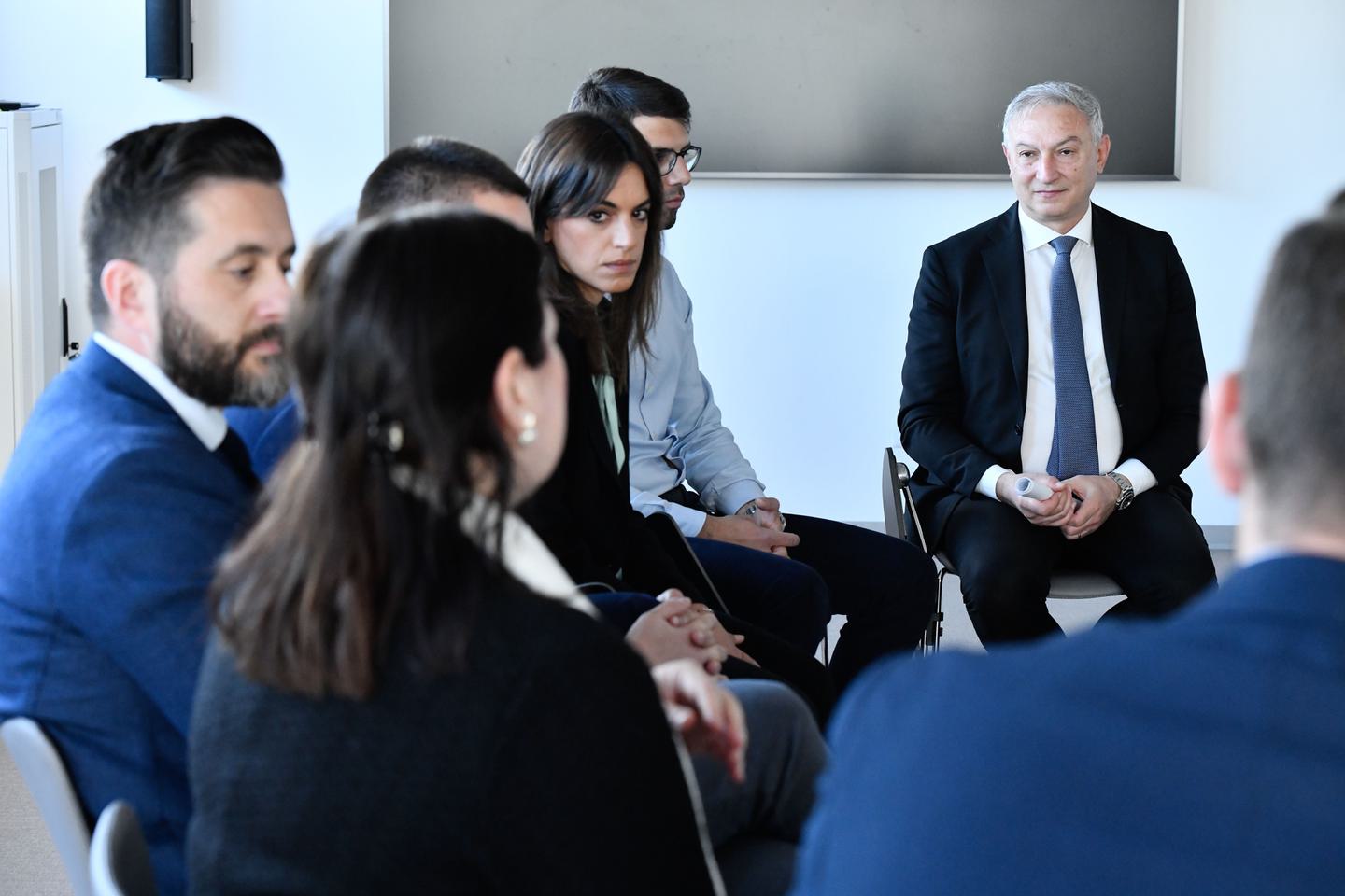 4 People Experience Break foto Lightbox per int Amati