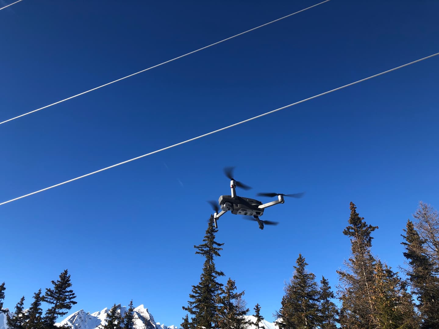 Drone per monitoraggio elettrodotto