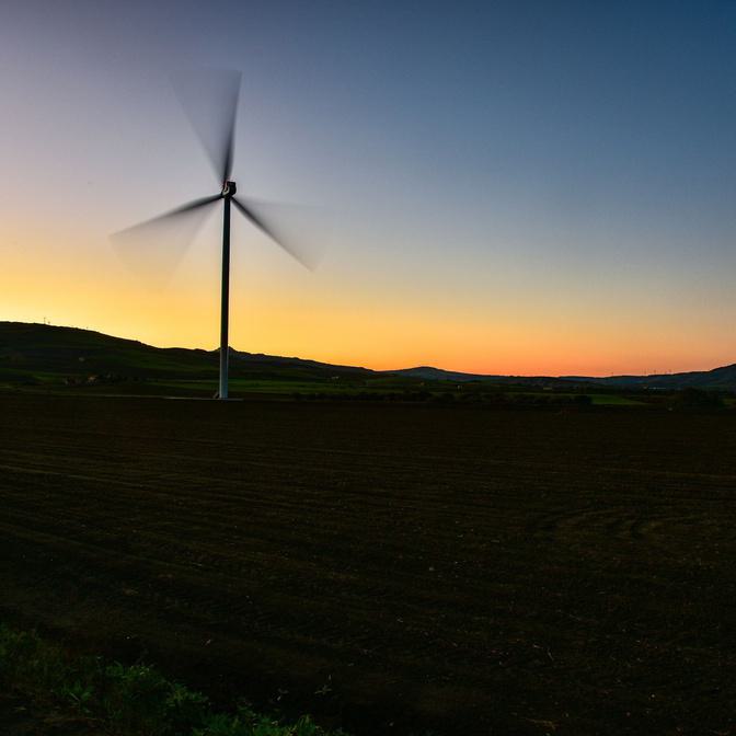 Eolico pale energia elettrica