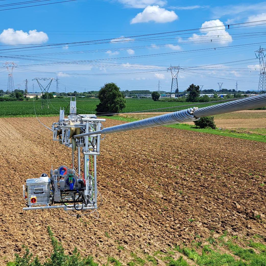 Robot Hibot manutenzione rete Terna